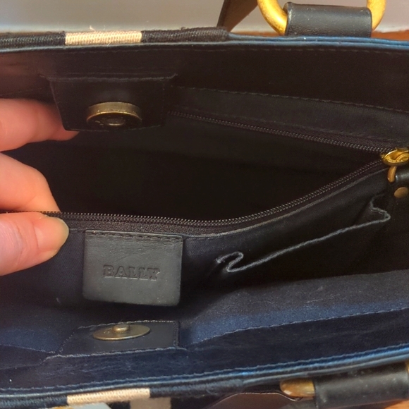 Bally Vintage Black Leather Tote Bag Classic Gold Hardware Clean Inside - Picture 7 of 9